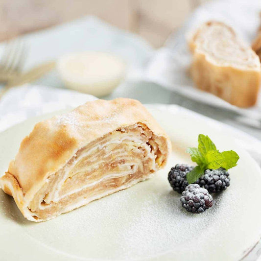 Apfelstrudel mit Vanillesauce - Catering Soßen