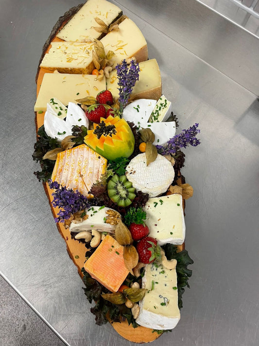 Käse Spezialitäten Platte ab 10 Personen